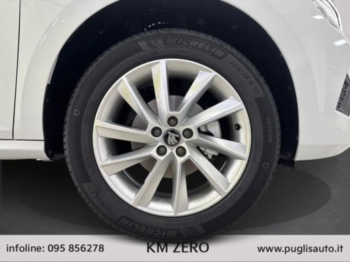 Skoda Kamiq nuova a Catania (14)