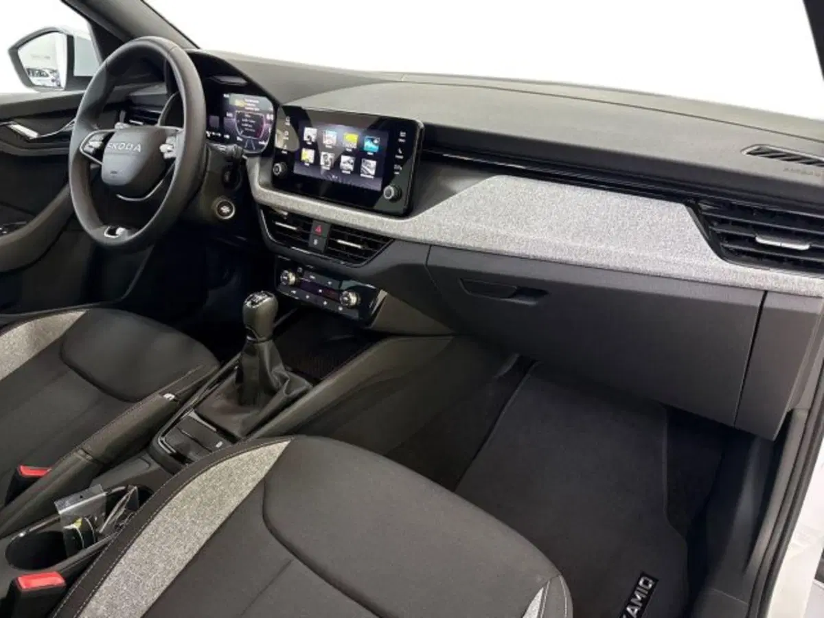 Skoda Kamiq nuova a Catania (9)