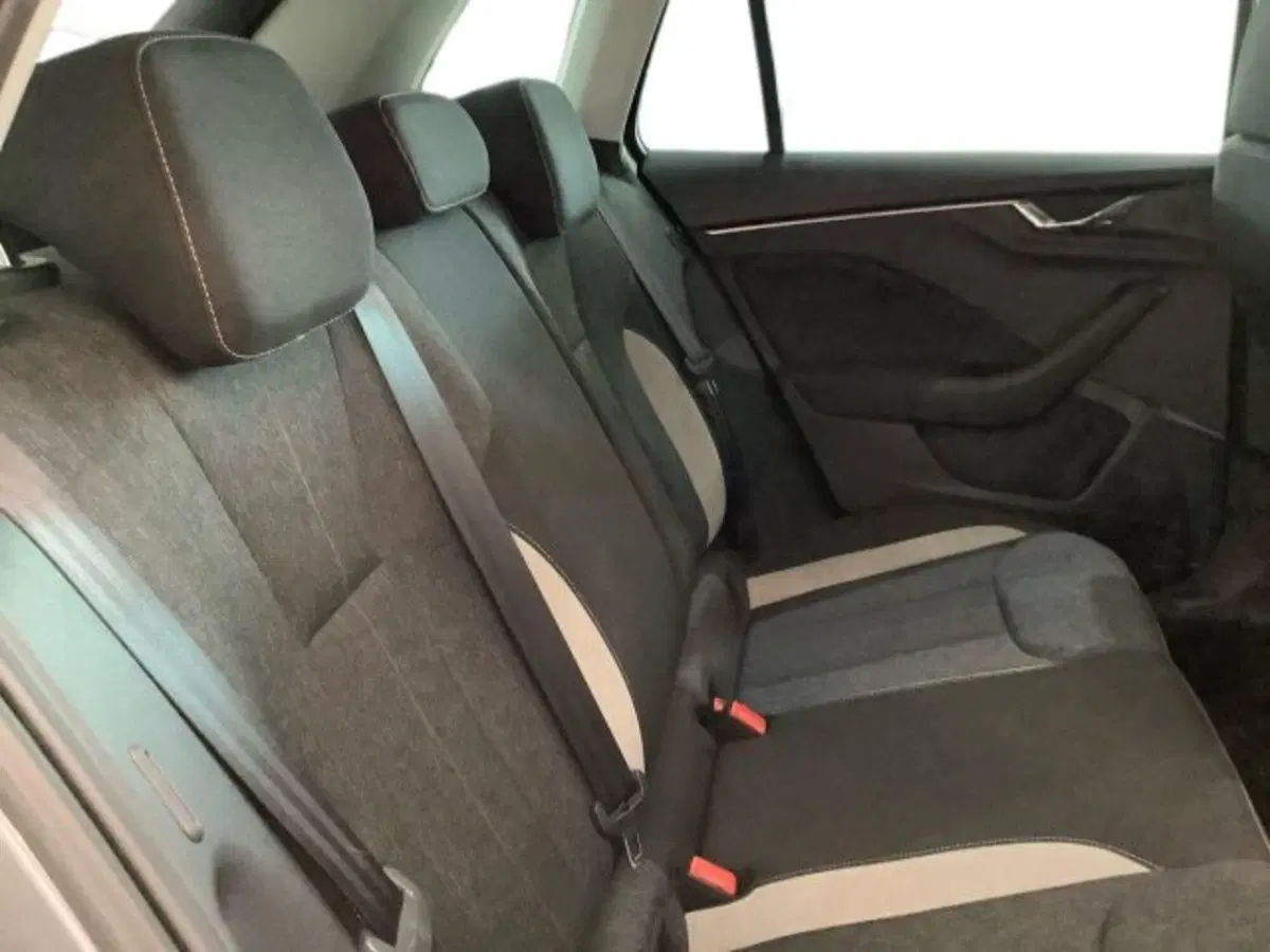 Skoda Kamiq usata a Catania (11)