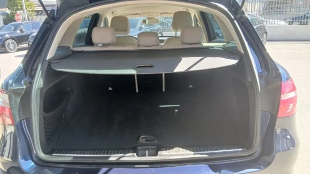 Mercedes-Benz GLC SUV nuova a Potenza (11)