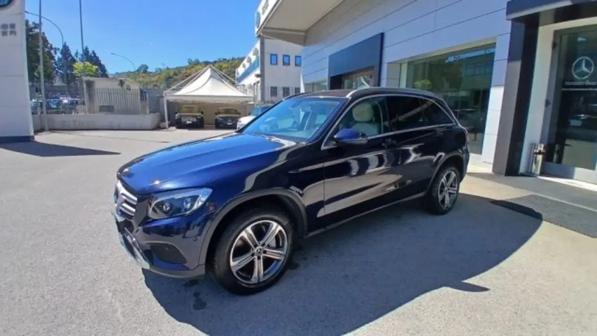 Mercedes-Benz GLC SUV nuova a Potenza (3)