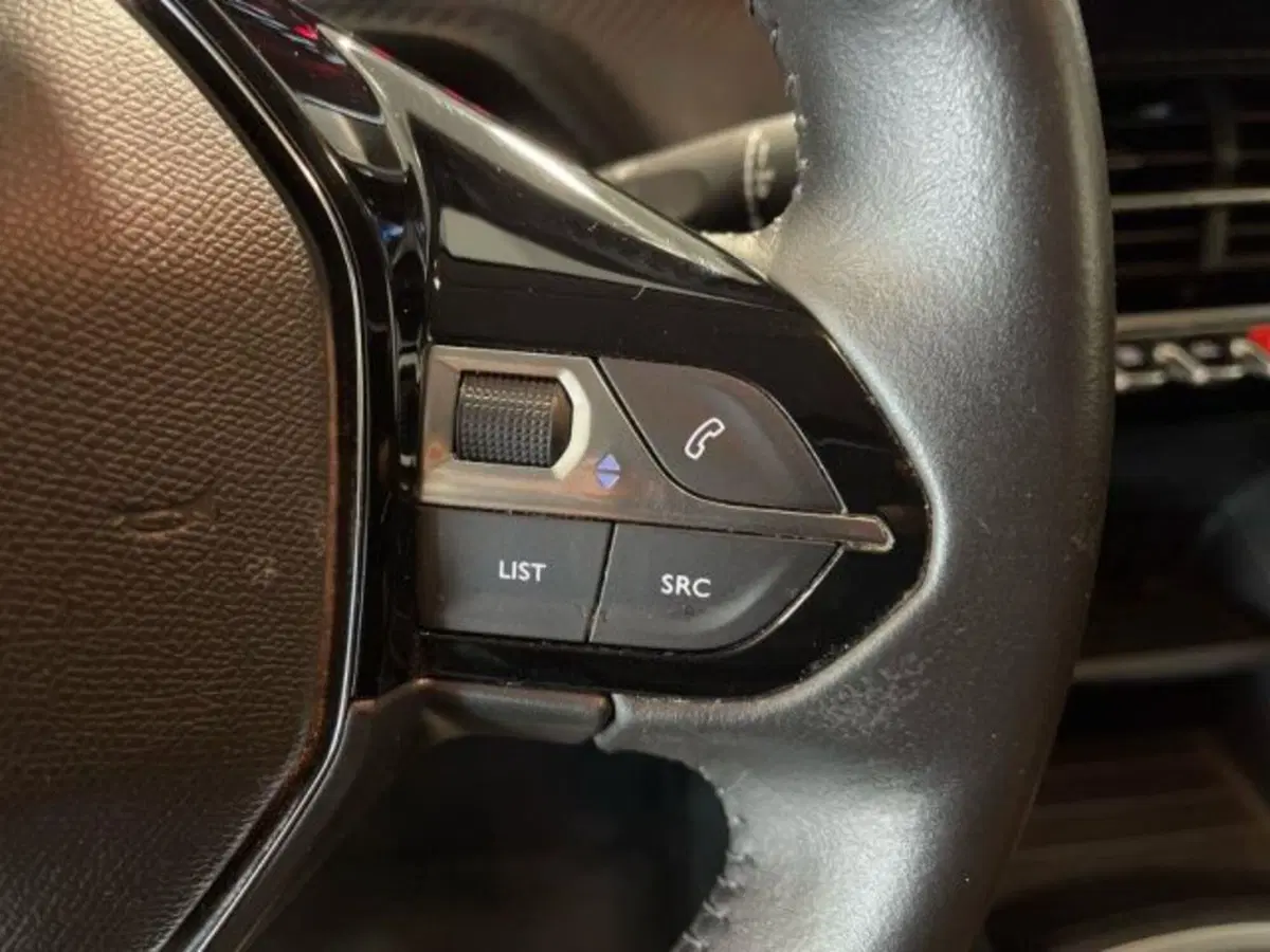 Peugeot 208 usata a Ancona (20)