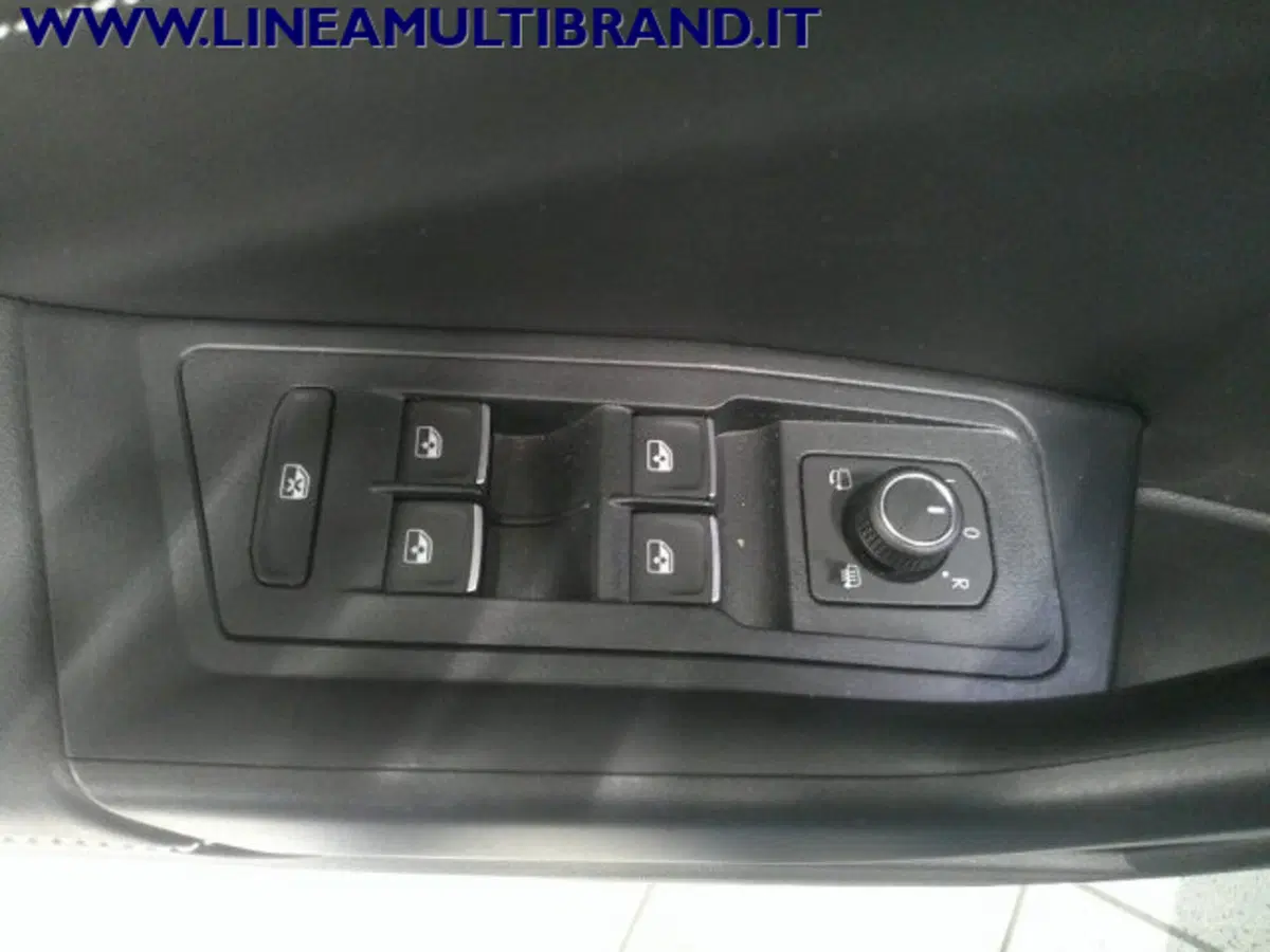 Volkswagen T-Roc usata a Piacenza (7)