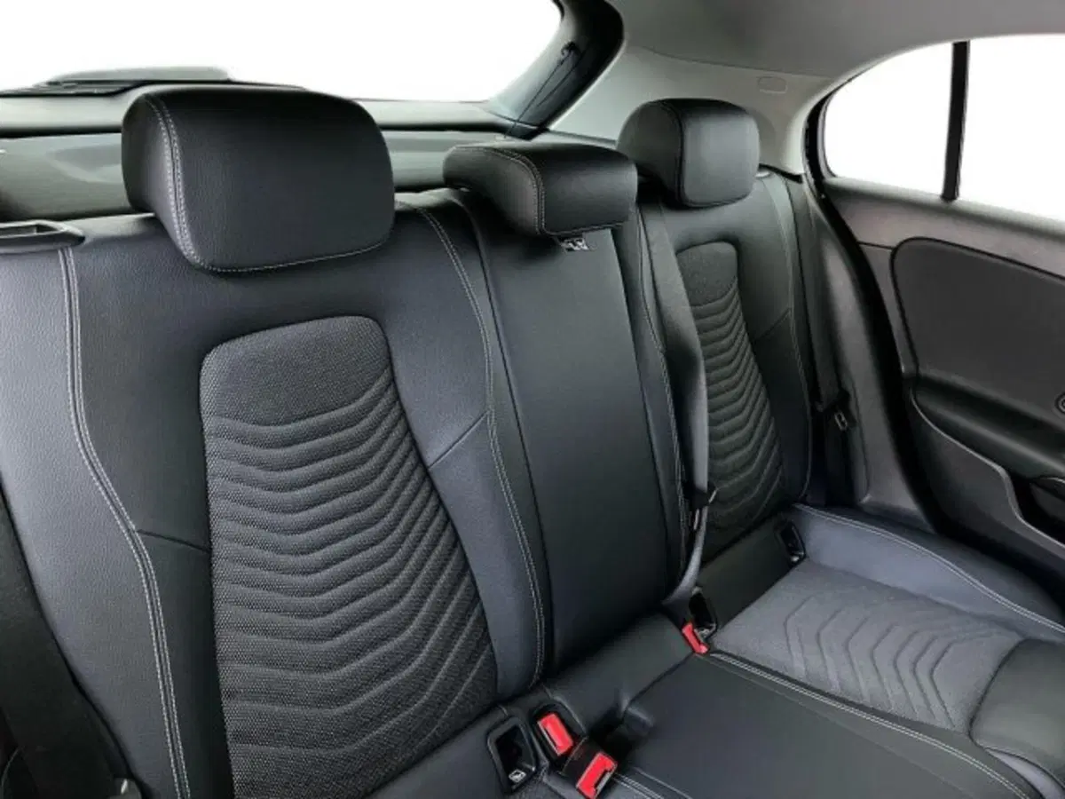 Mercedes-Benz Classe A Sedan usata a Verona (15)