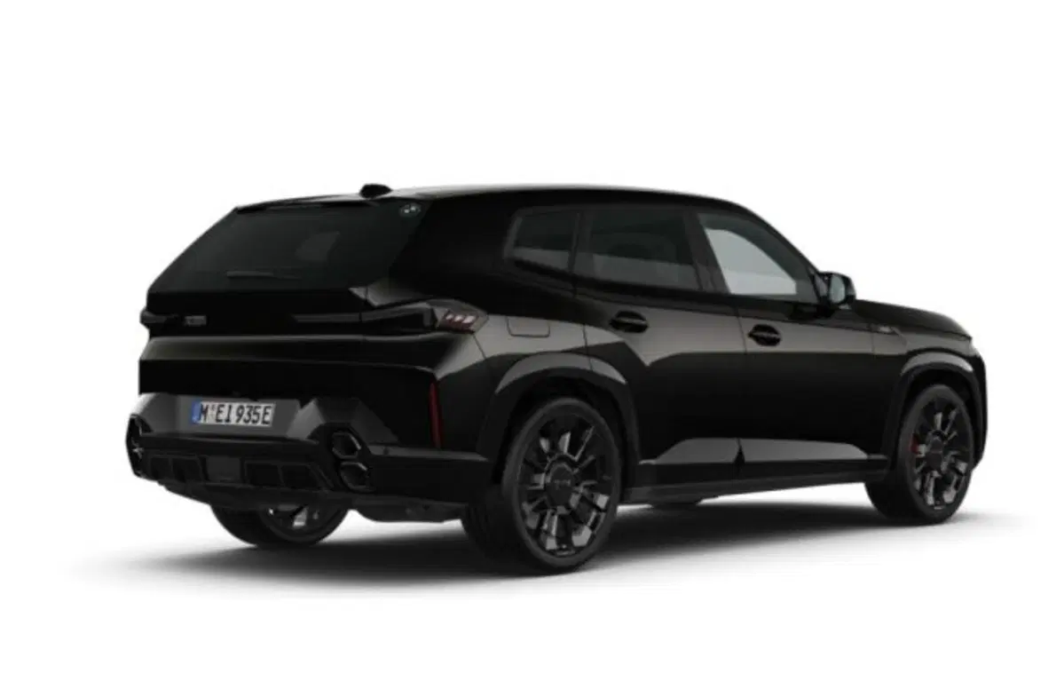 BMW XM nuova a Verona (2)