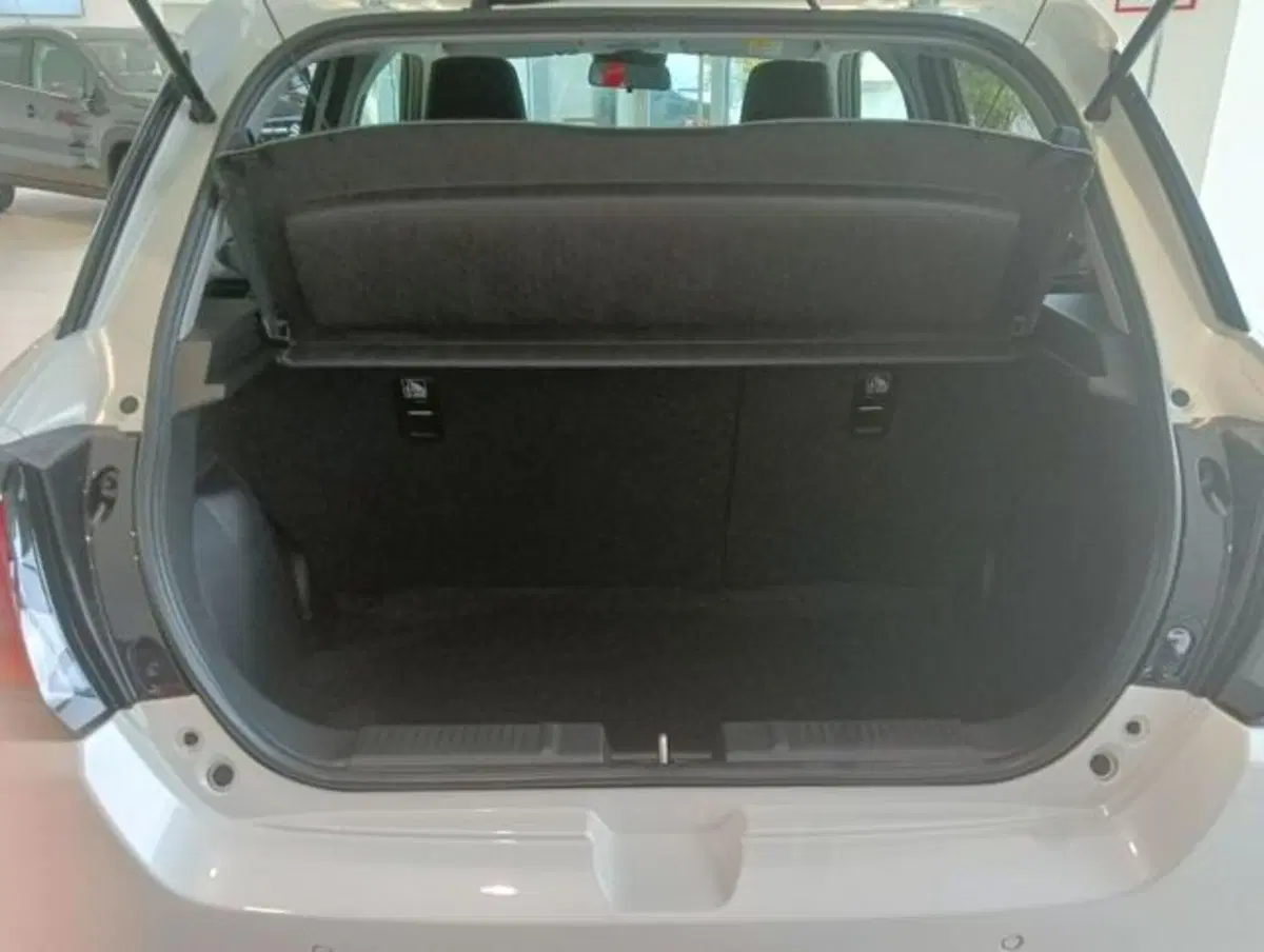 Suzuki Swift nuova a Milano (10)