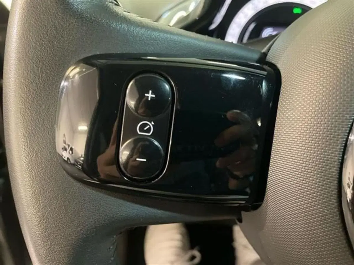 Renault Twingo usata a Como (17)