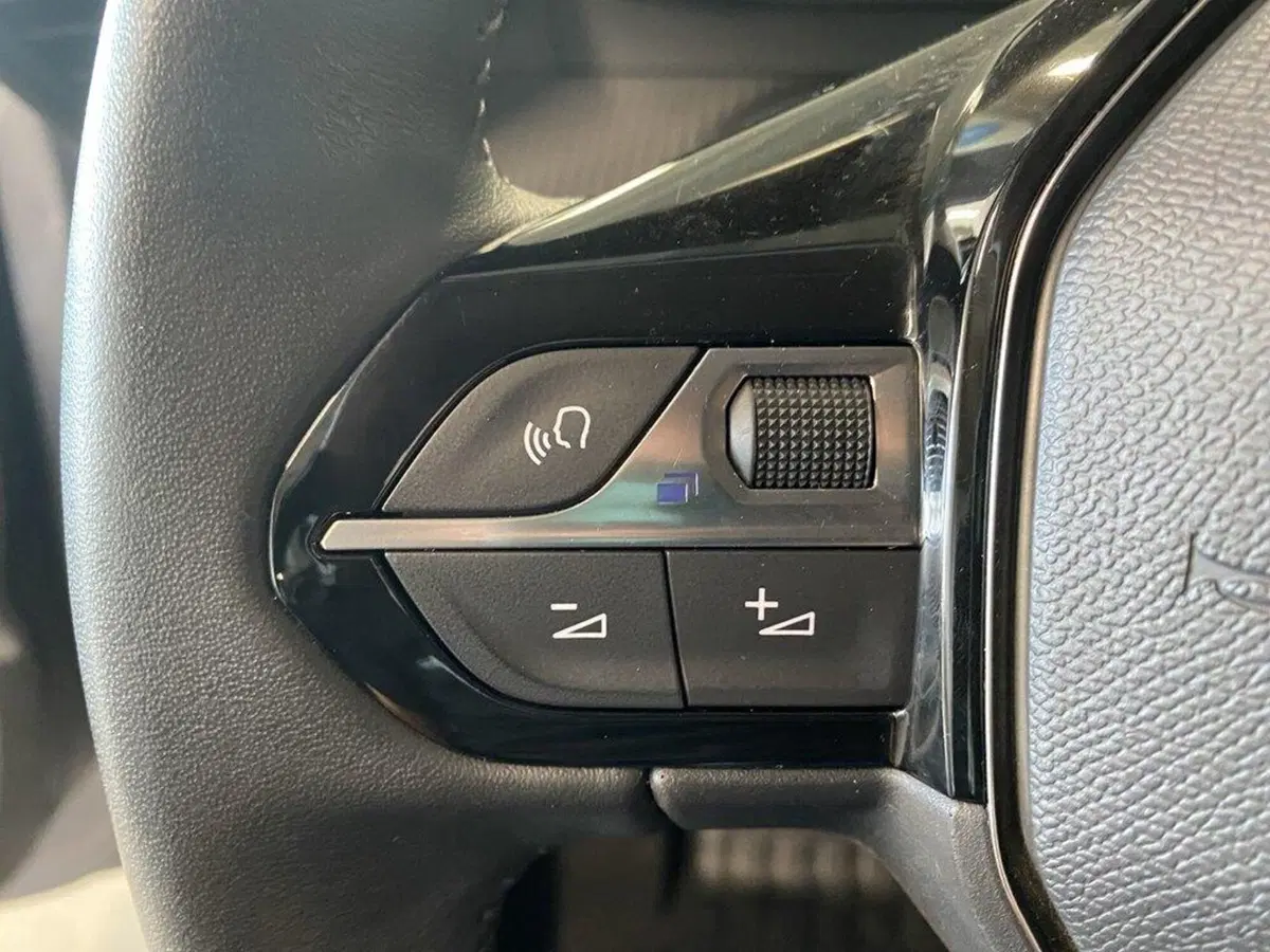Peugeot 208 usata a Torino (13)