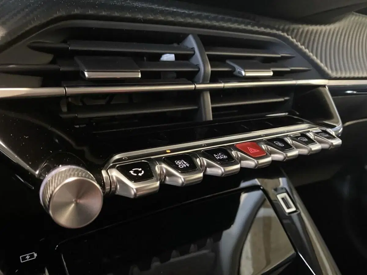 Peugeot 208 usata a Torino (11)