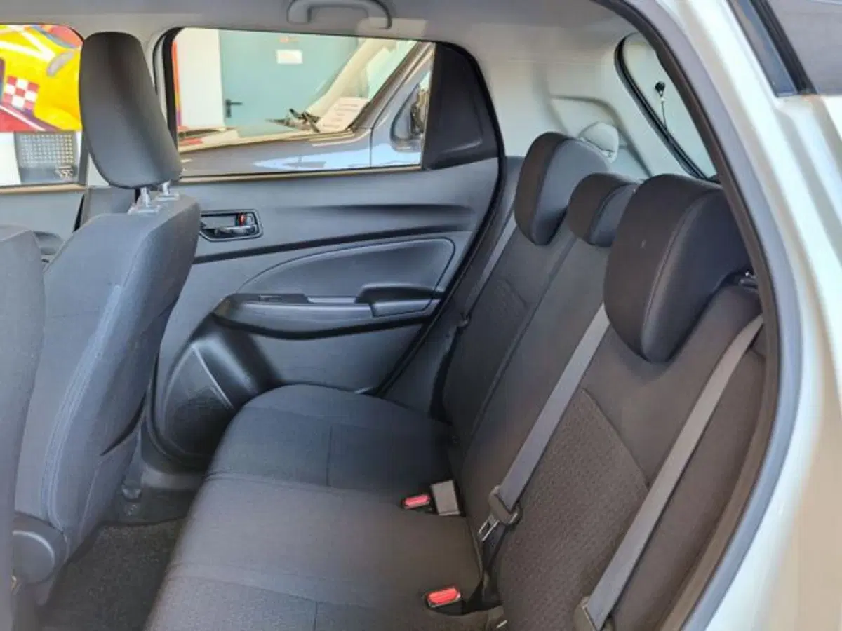 Suzuki Swift usata a Varese (12)