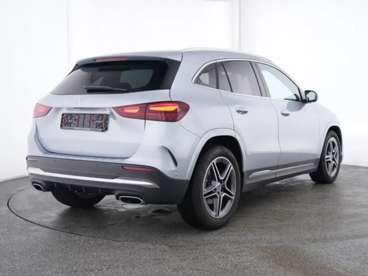 Mercedes-Benz GLA SUV usata a Milano (4)