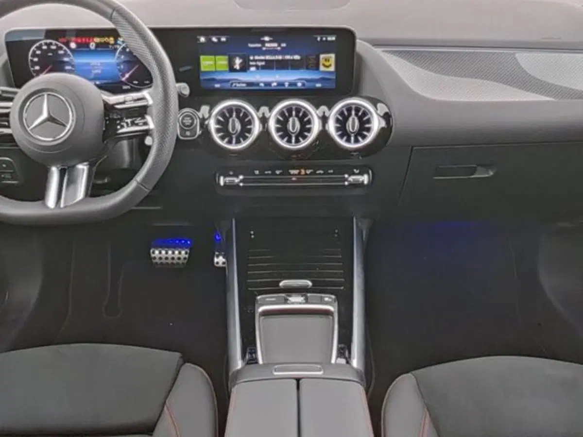 Mercedes-Benz GLA SUV usata a Milano (5)