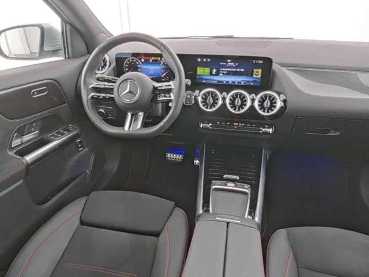 Mercedes-Benz GLA SUV usata a Milano (6)
