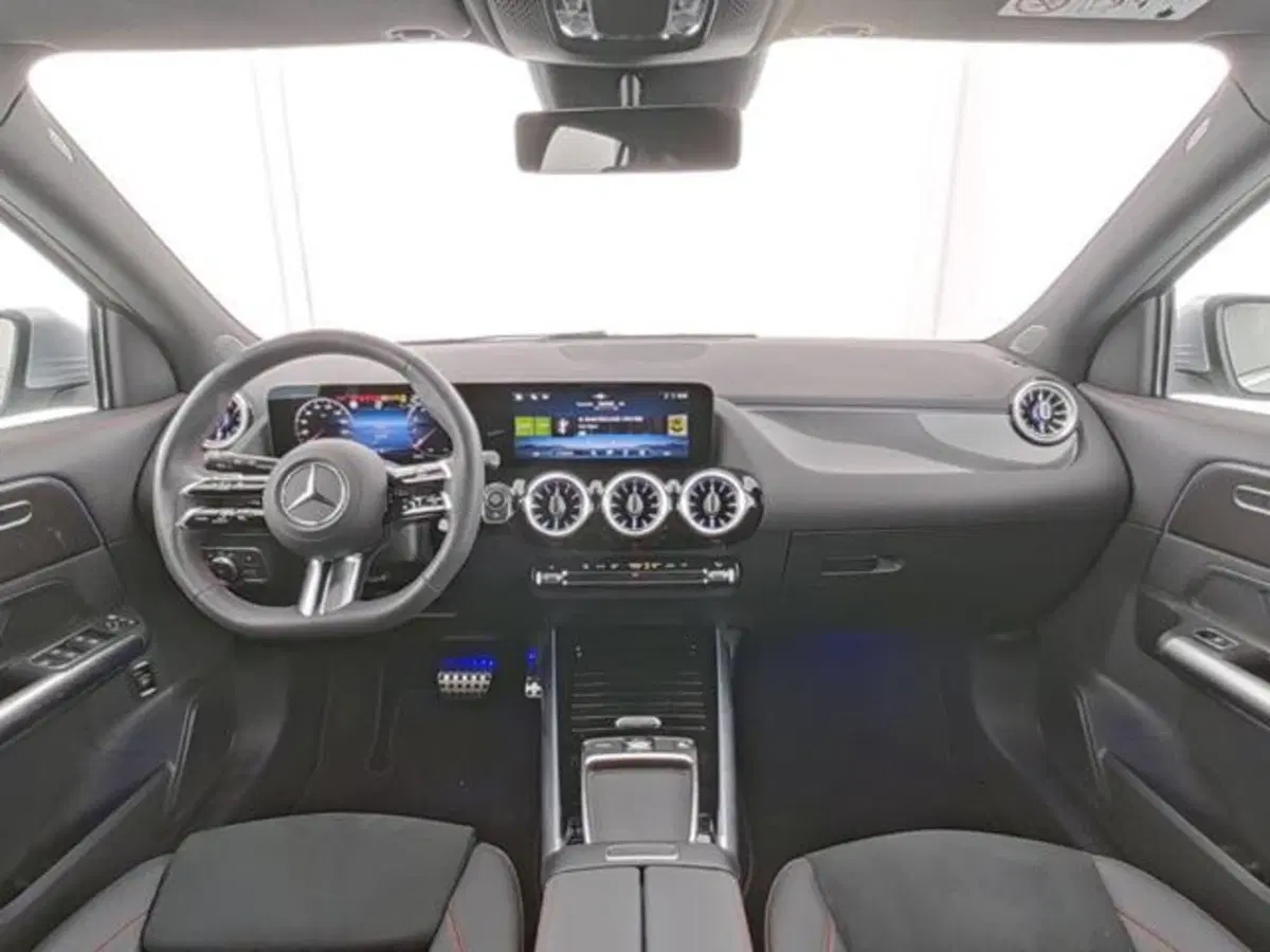 Mercedes-Benz GLA SUV usata a Milano (7)