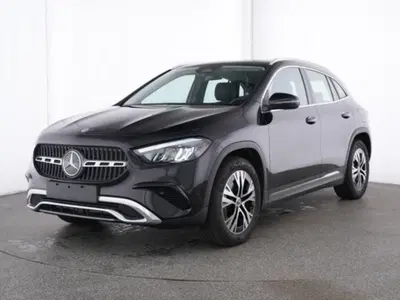 Mercedes-Benz GLA SUV 180 d Progressive Advanced auto del 2025 usata a Magenta