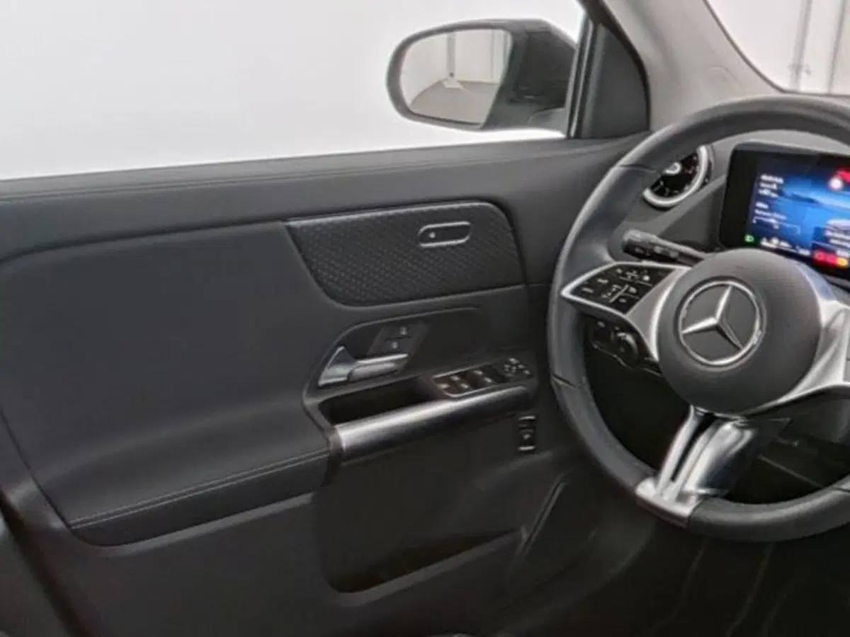 Mercedes-Benz GLA SUV usata a Milano (9)
