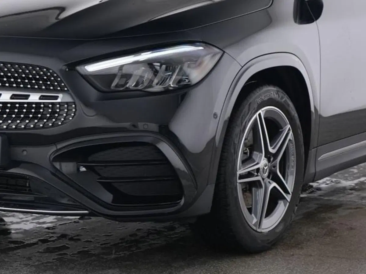 Mercedes-Benz GLA SUV usata a Milano (2)