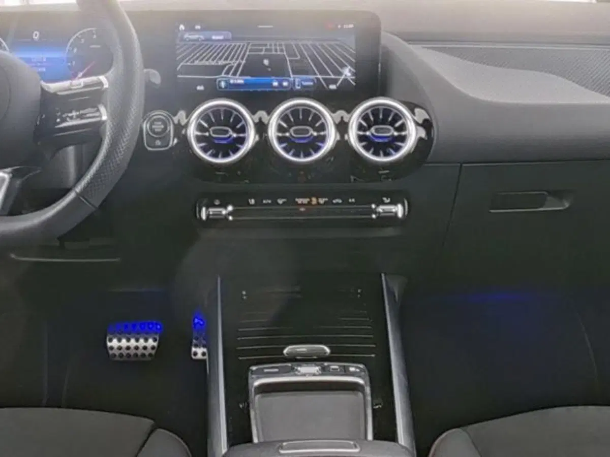 Mercedes-Benz GLA SUV usata a Milano (5)