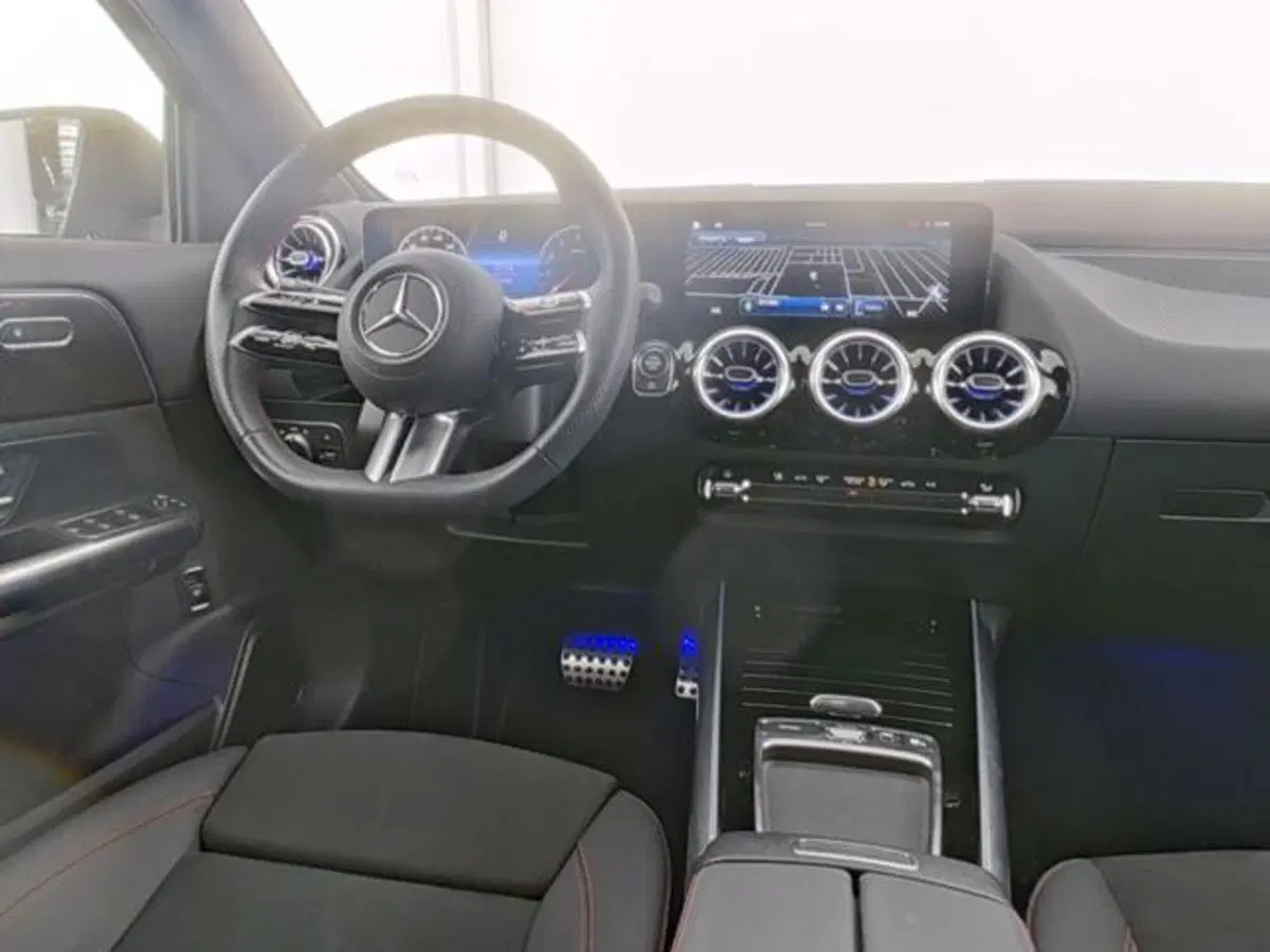 Mercedes-Benz GLA SUV usata a Milano (6)