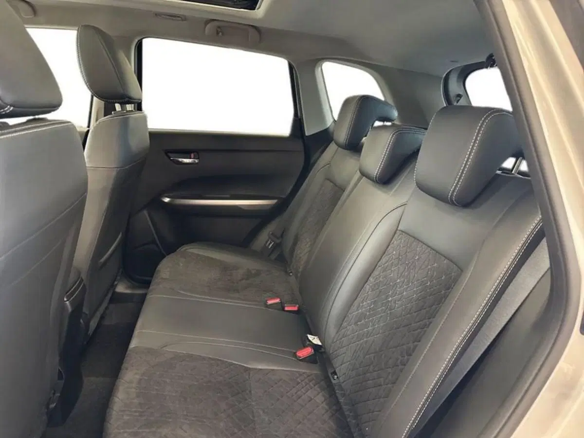 Suzuki Vitara usata a Prato (14)