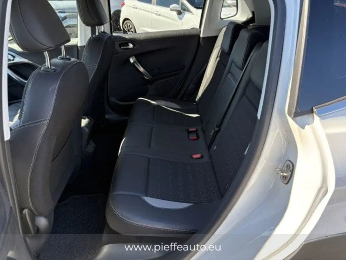 Peugeot 2008 usata a Macerata (11)