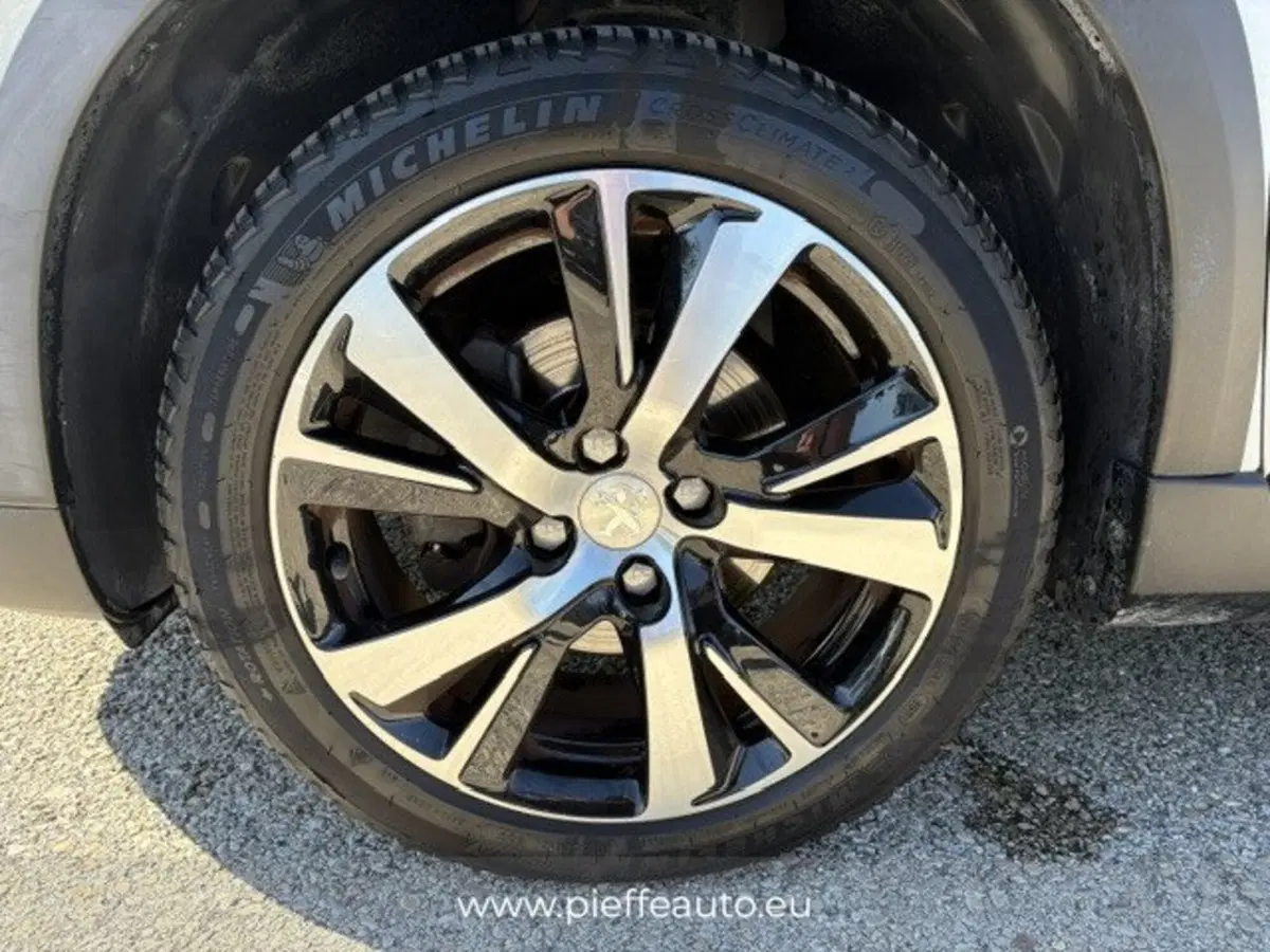 Peugeot 2008 usata a Macerata (9)