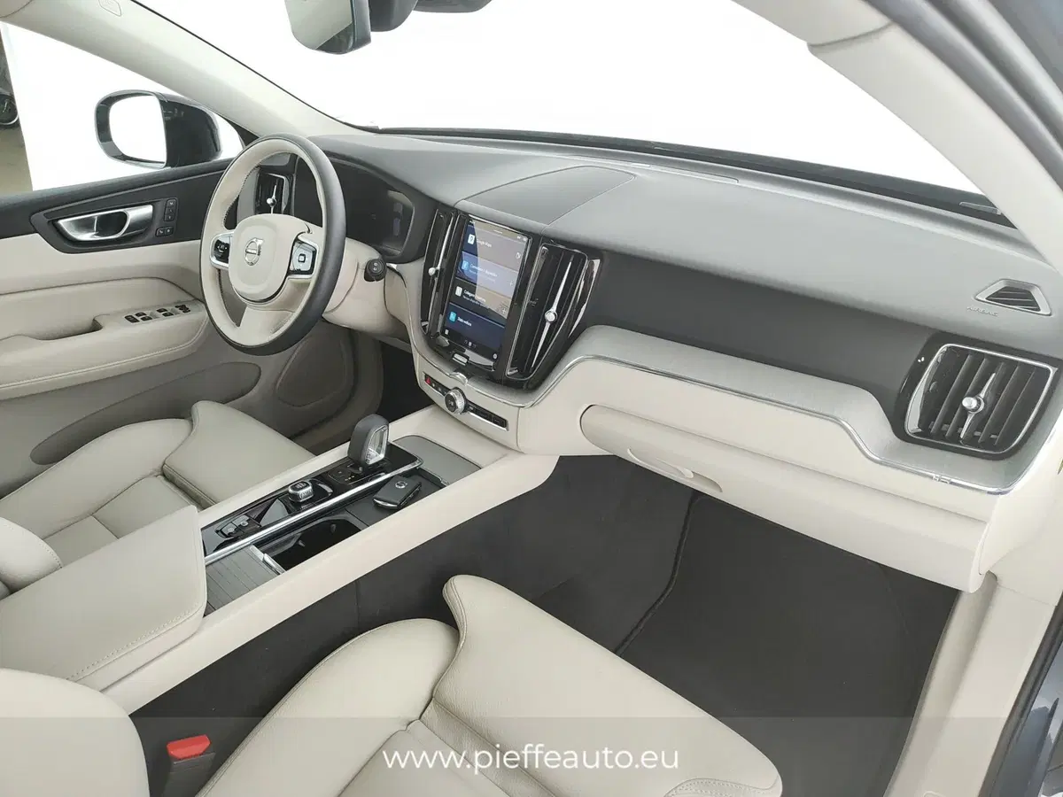 Volvo XC60 usata a Teramo (12)