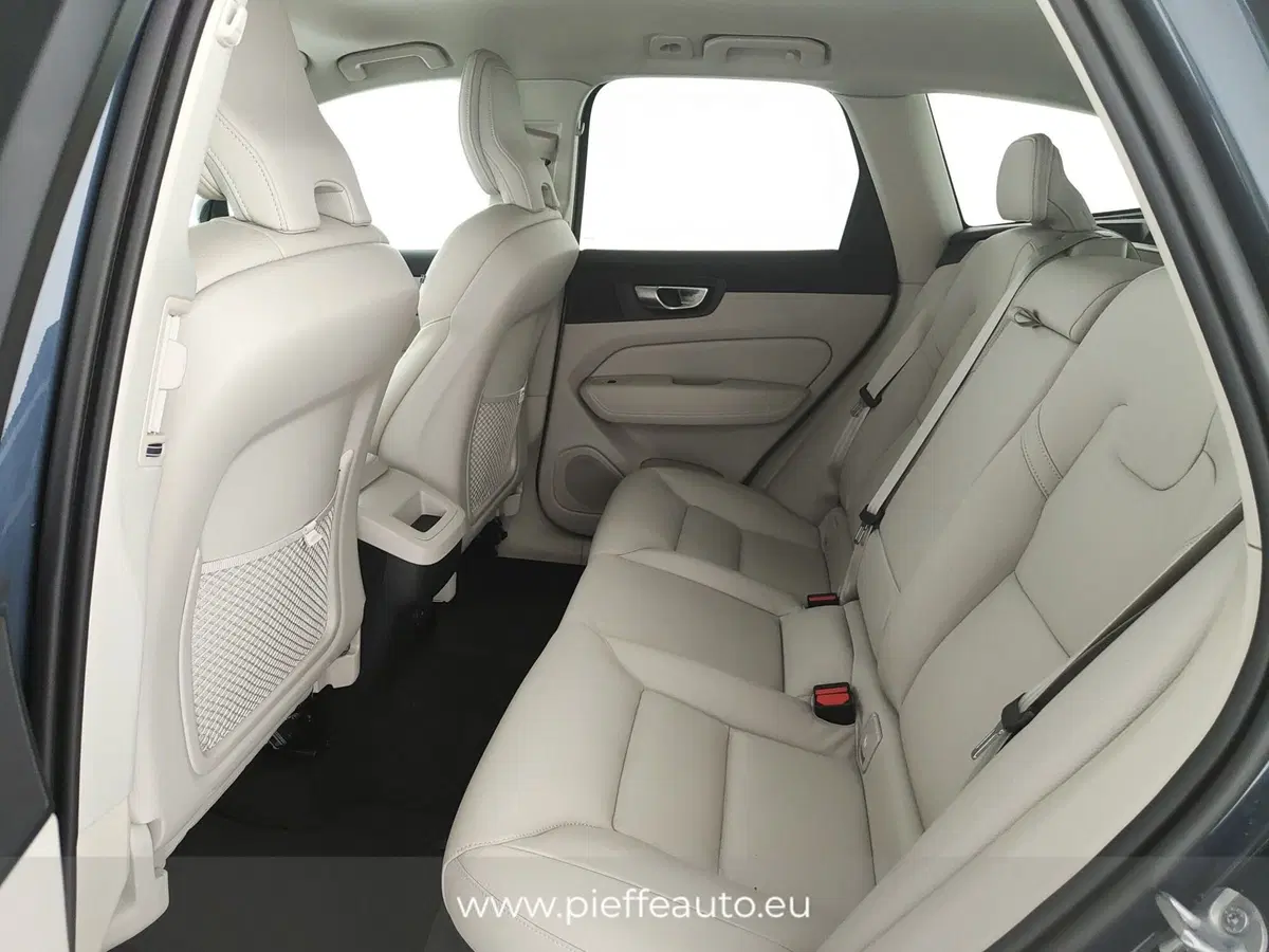 Volvo XC60 usata a Teramo (14)