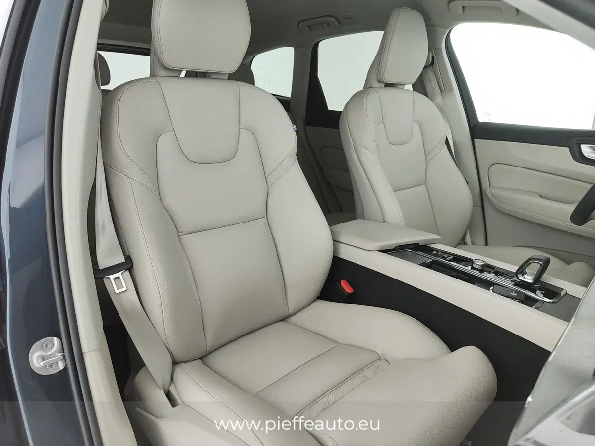Volvo XC60 usata a Teramo (15)