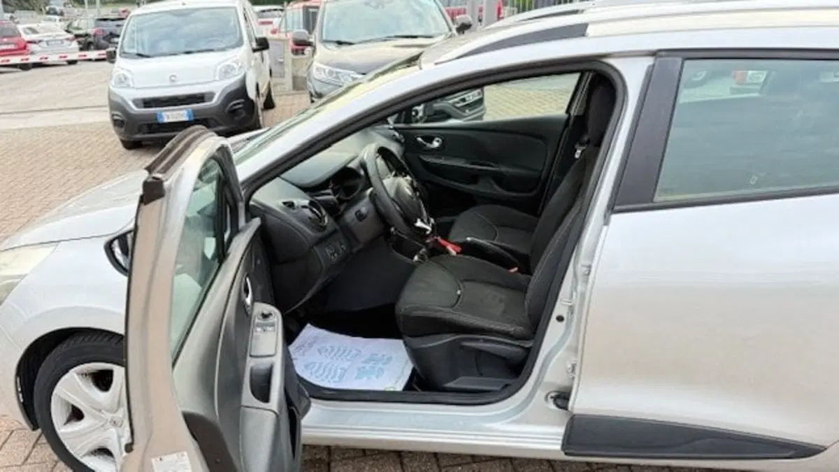 Renault Clio Sporter usata a Como (10)