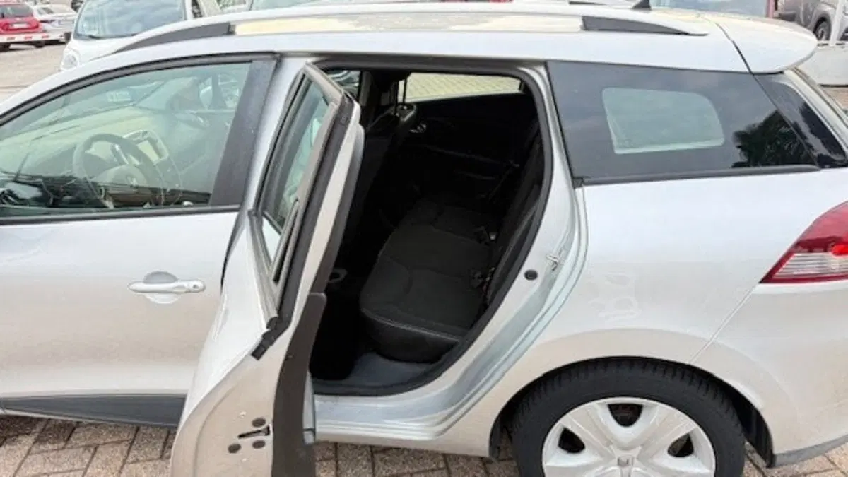 Renault Clio Sporter usata a Como (12)