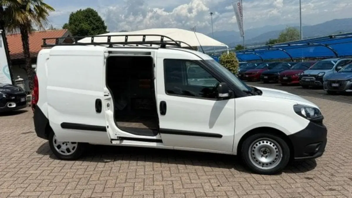 Fiat Doblò Furgone usata a Como (12)