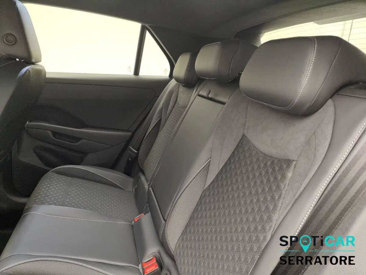 Volkswagen T-Roc nuova a Como (12)