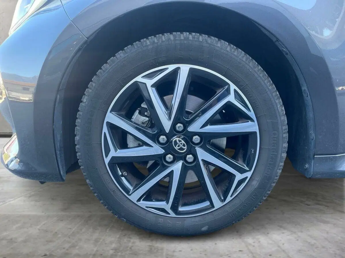 Toyota Yaris usata a Sondrio (13)