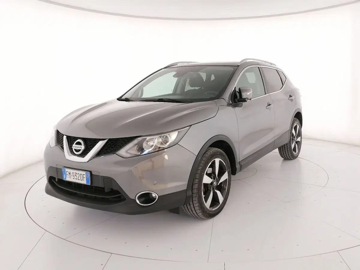 Nissan Qashqai usata a Roma