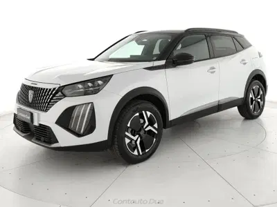 Peugeot 2008 1.2 puretech GT s&s 130cv eat8 del 2024 usata a Teverola