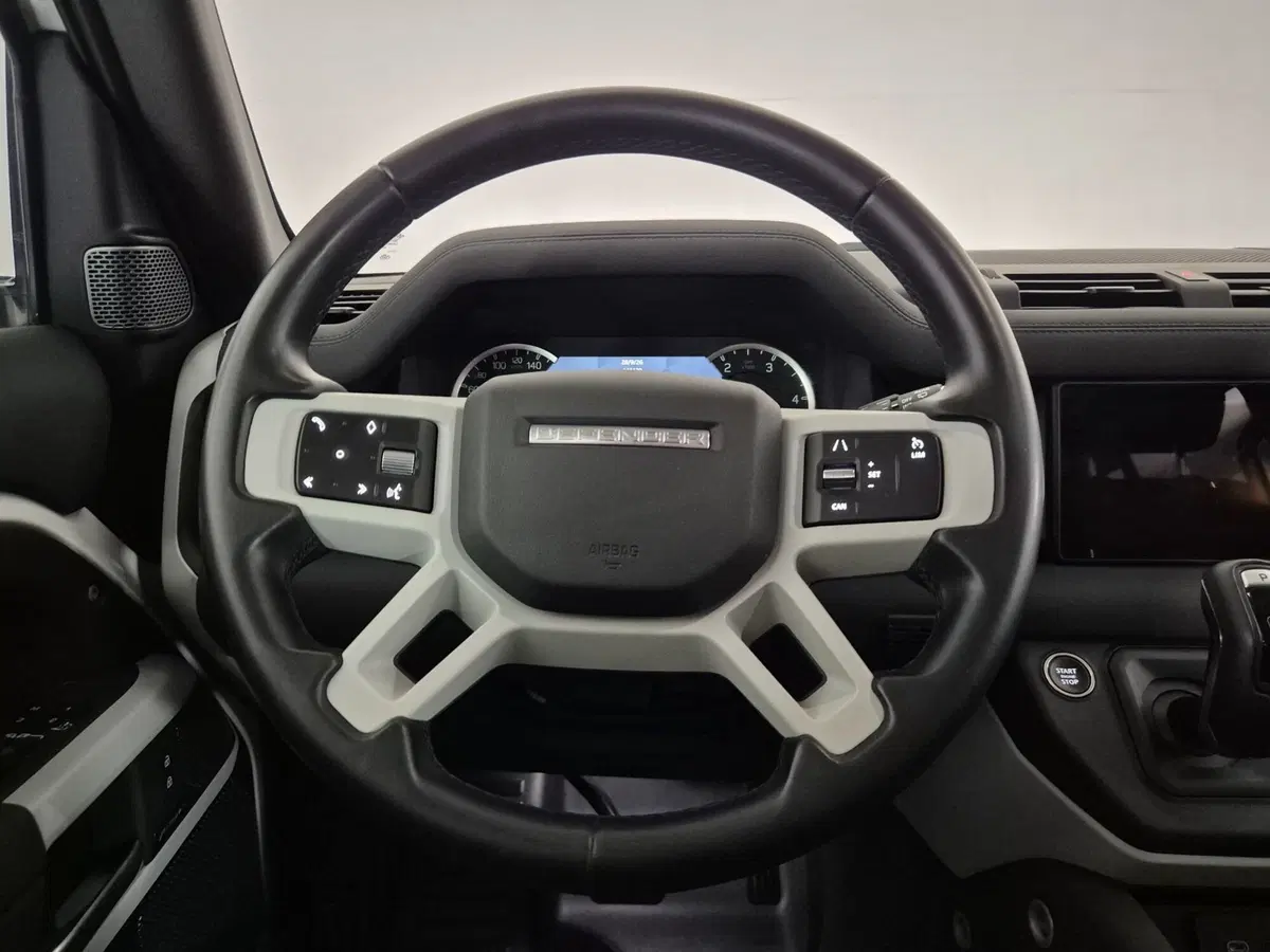 Land Rover Defender usata a Torino (20)