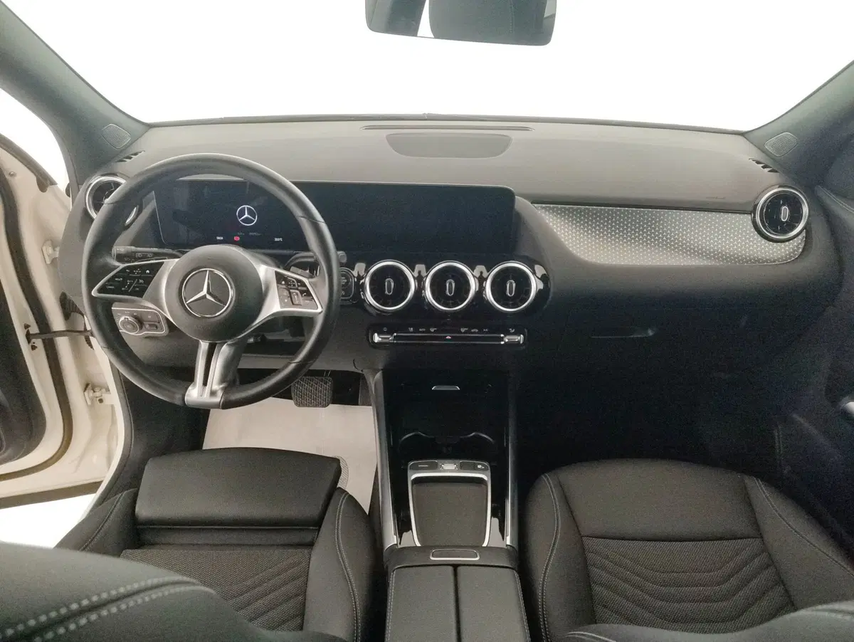 Mercedes-Benz GLA SUV usata a Alessandria (8)