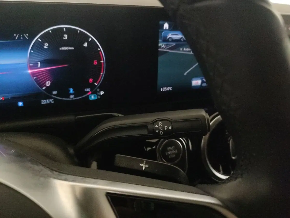 Mercedes-Benz GLA SUV usata a Alessandria (9)