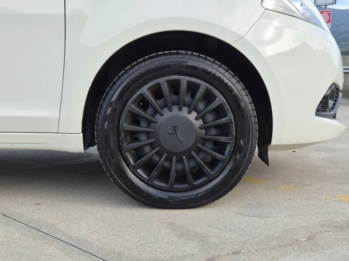 Lancia Ypsilon usata  (12)