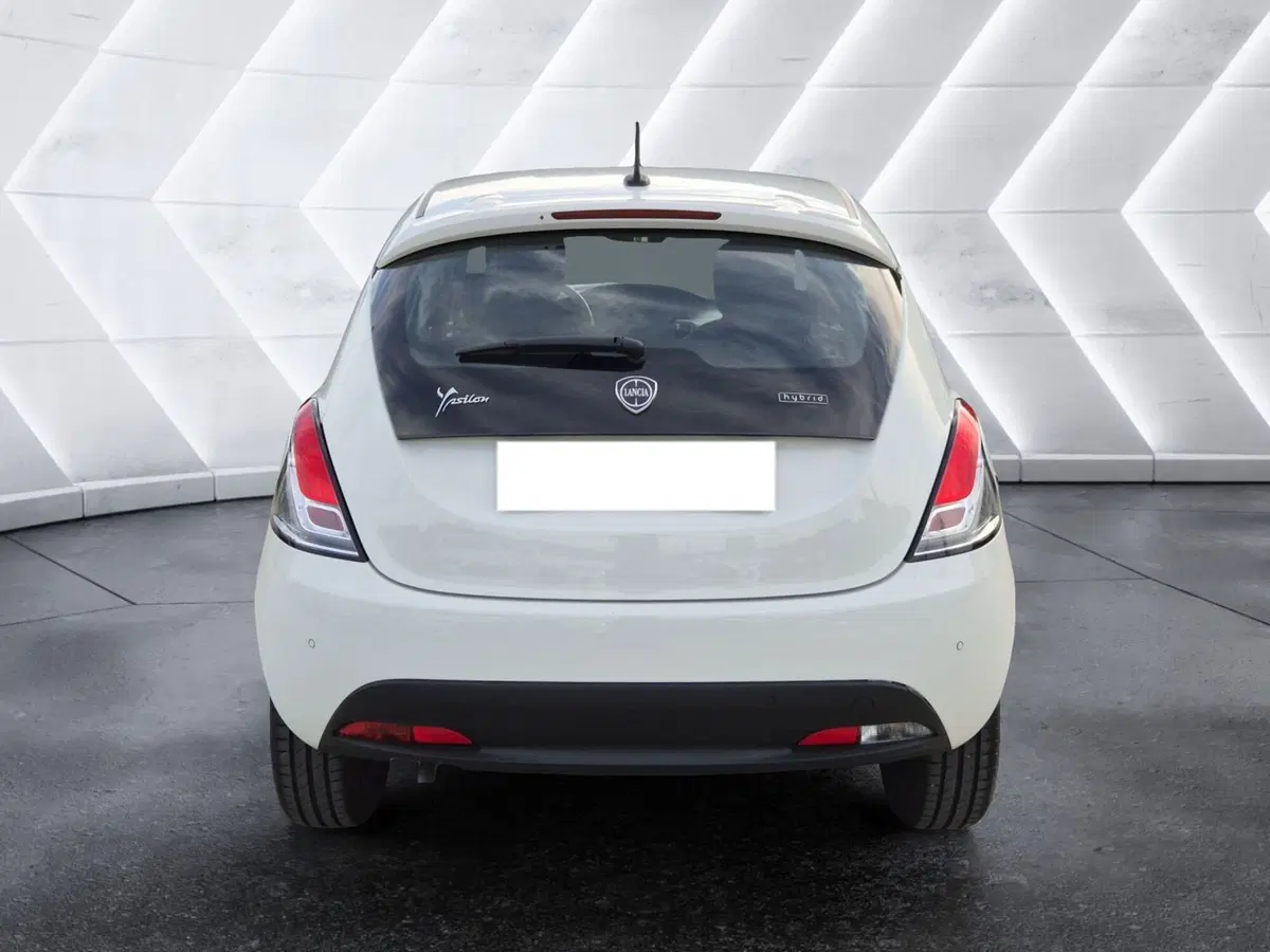 Lancia Ypsilon usata  (3)