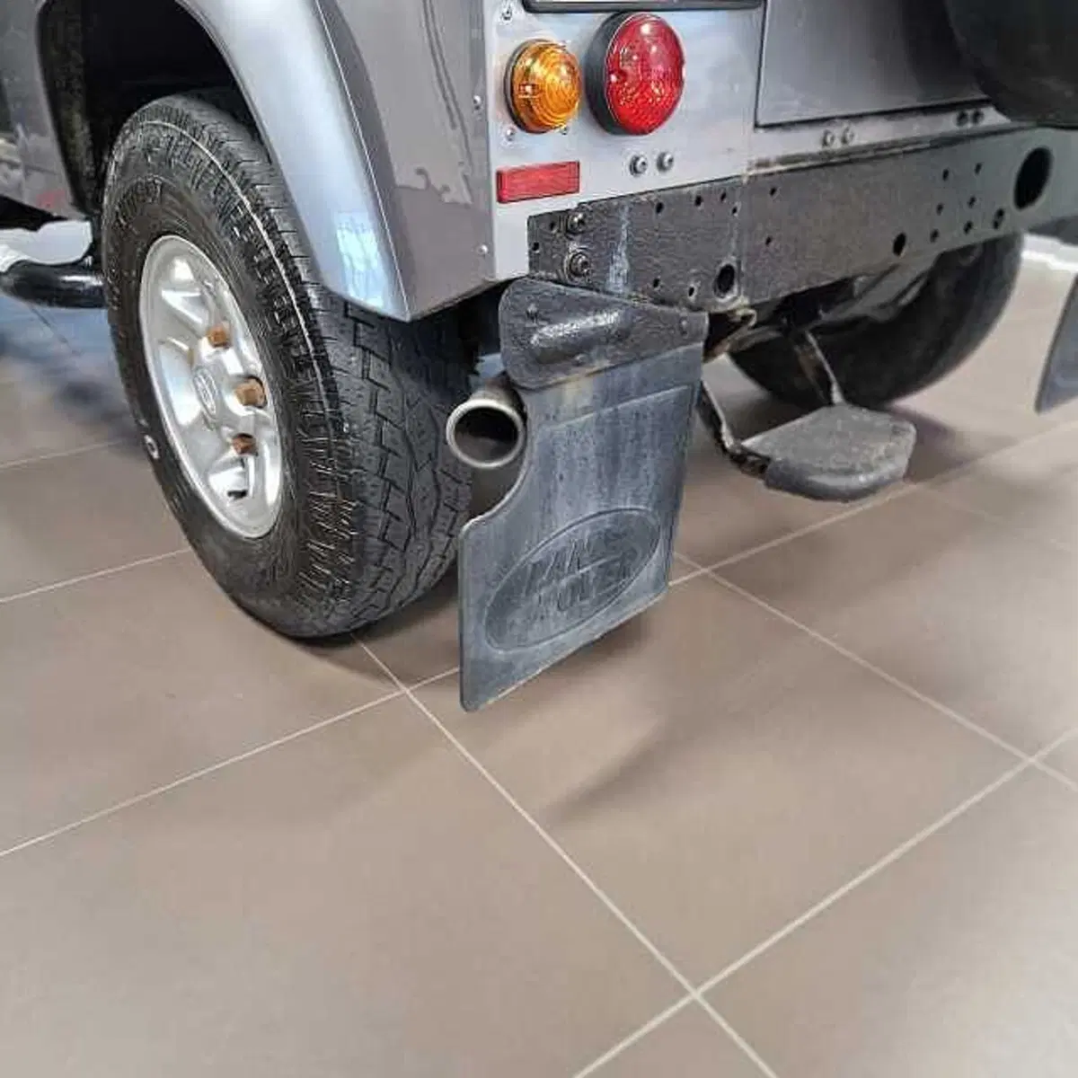 Land Rover Defender usata a Aosta (12)