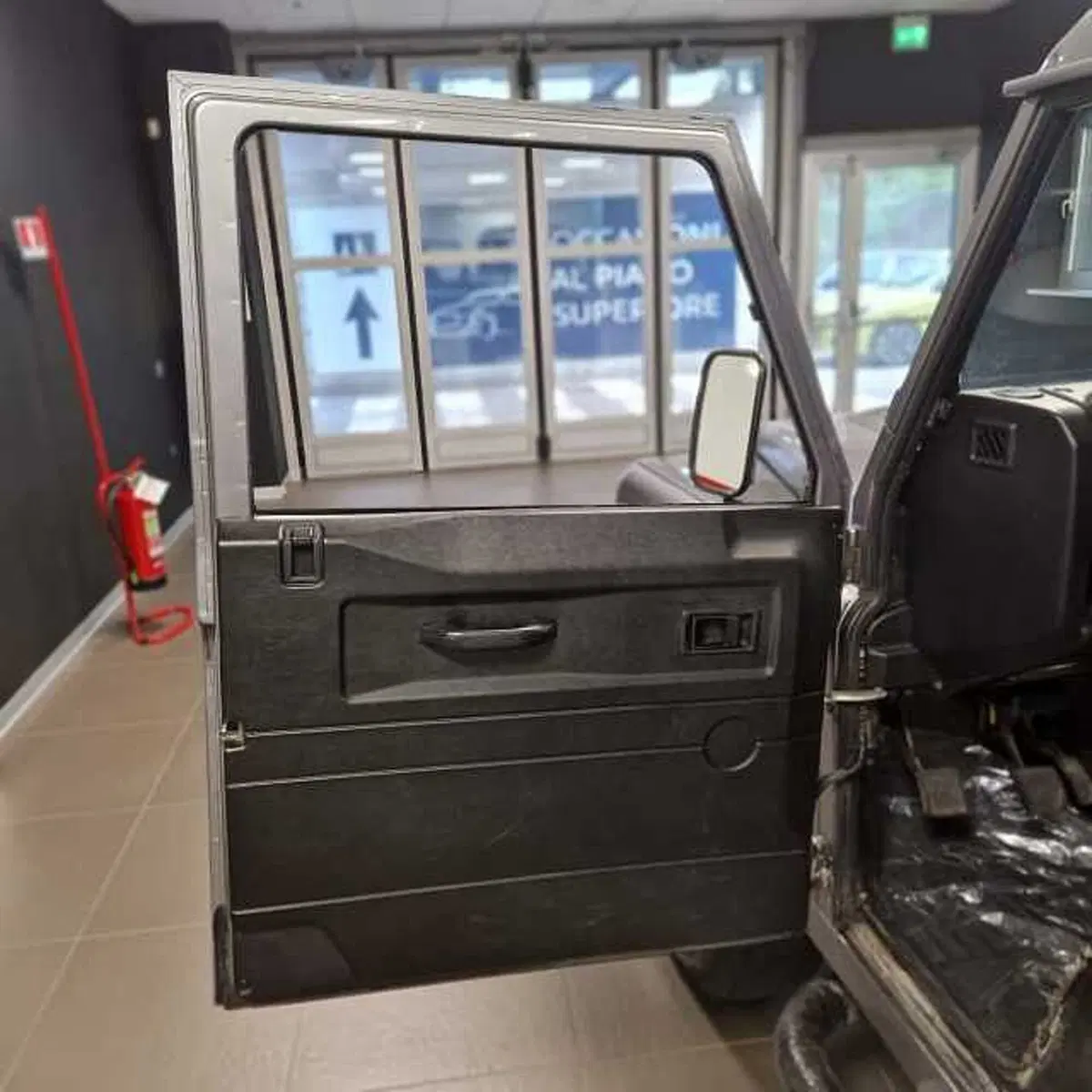Land Rover Defender usata a Aosta (13)