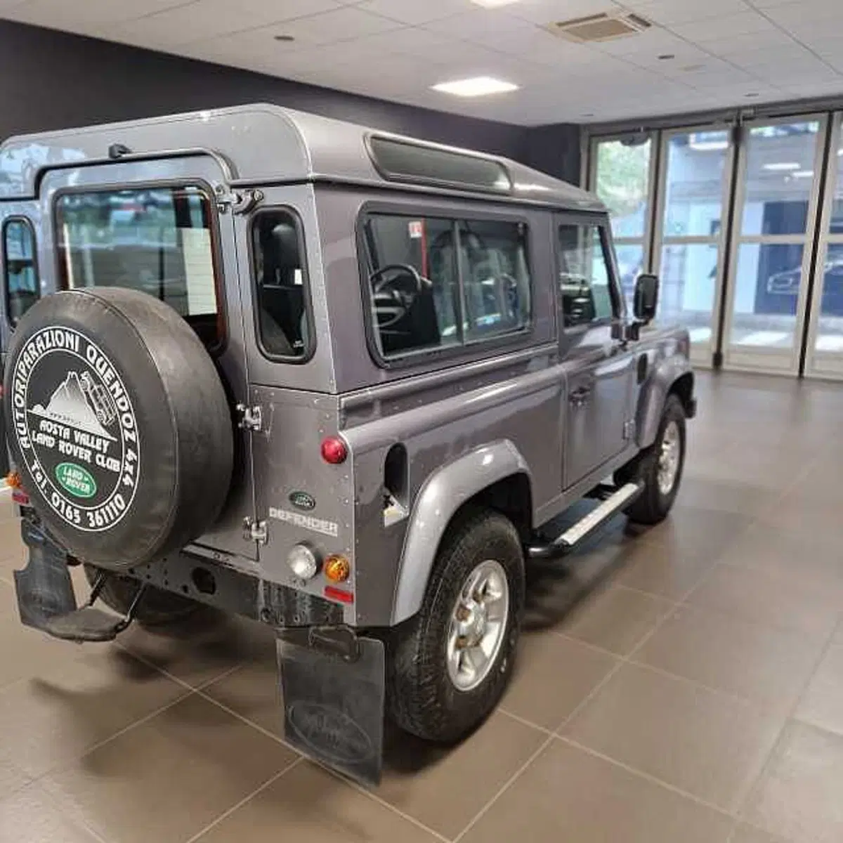 Land Rover Defender usata a Aosta (5)