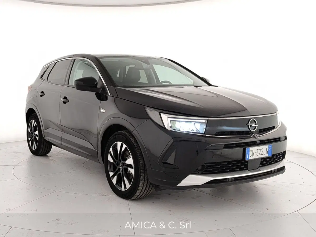 Opel Grandland nuova a Caserta