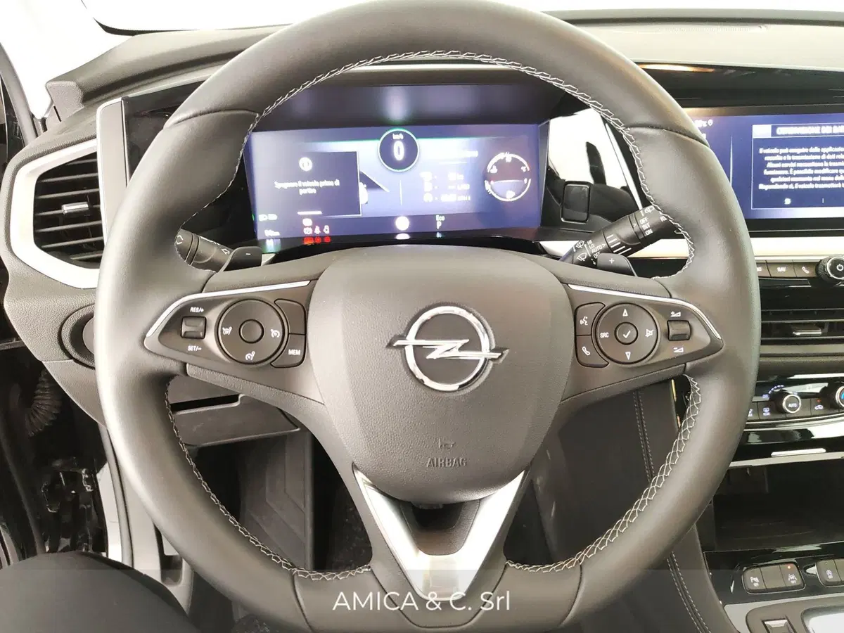Opel Grandland nuova a Caserta (15)