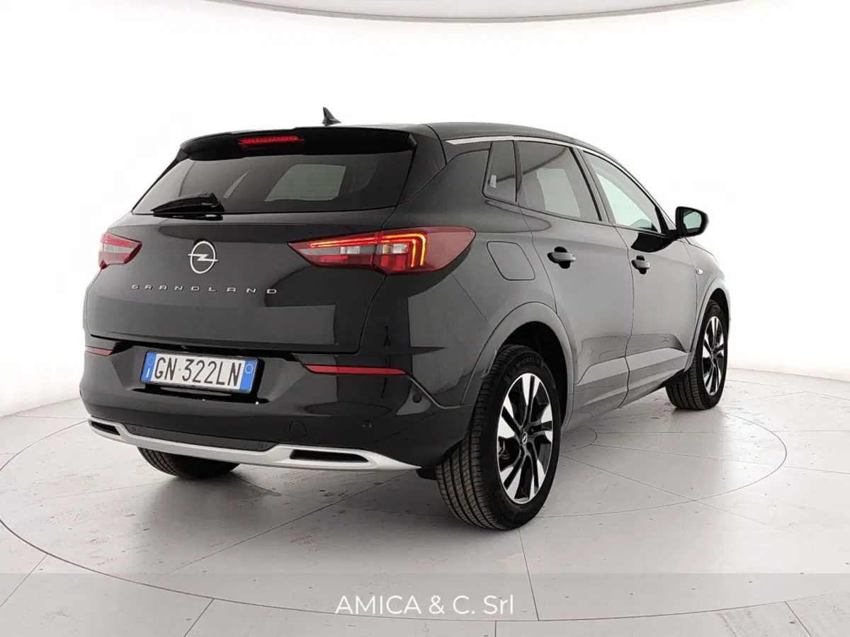 Opel Grandland nuova a Caserta (6)