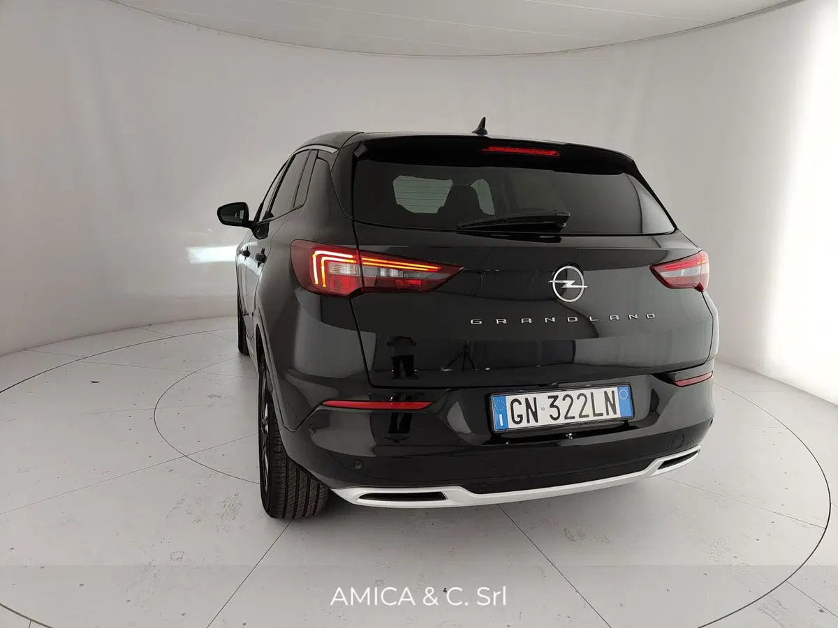 Opel Grandland nuova a Caserta (8)