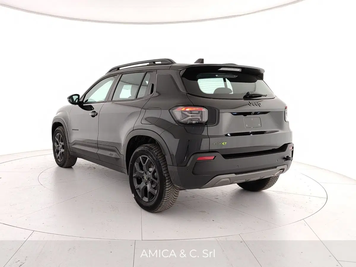 Jeep Avenger nuova a Caserta (5)