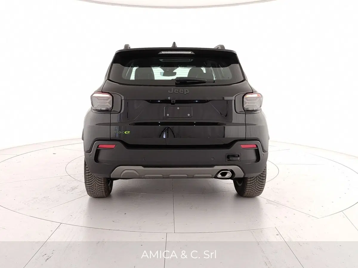 Jeep Avenger nuova a Caserta (6)